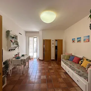  Appartamento Miamare 1 Min Dalla E Terrazzo Di Clickaffitti Italia